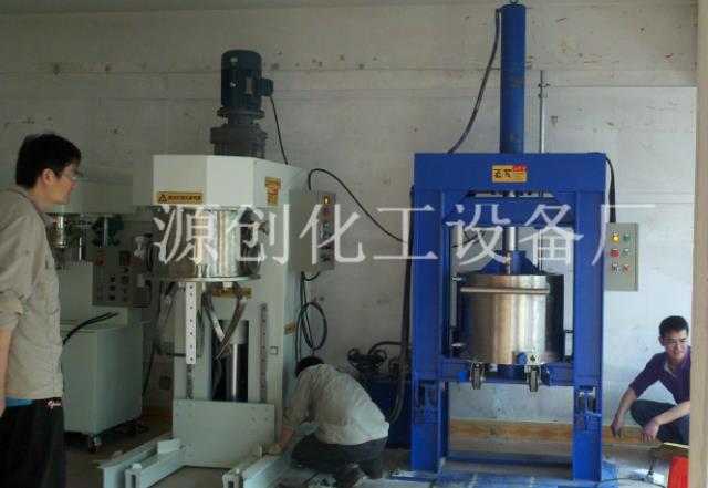 70L行星混合機(jī)配液壓出料機(jī) 70L行星混合機(jī)配液壓出料機(jī)